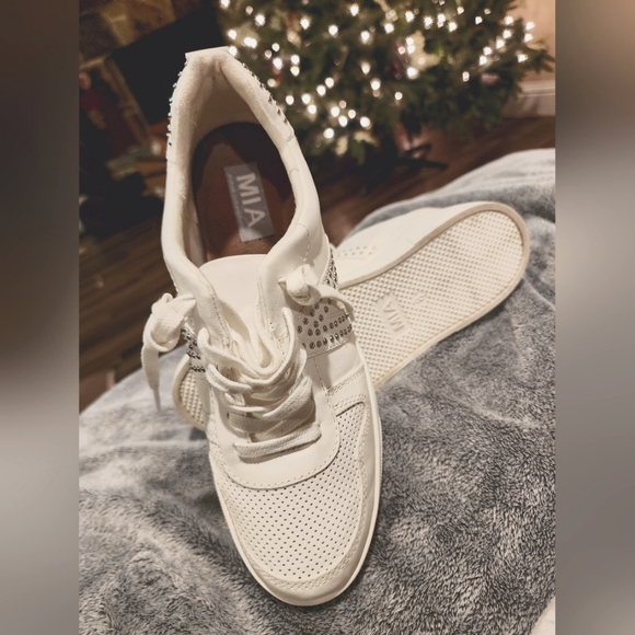 DILLON FAUX LEATHER STUDDED SNEAKERS - WHITE - Picture 5 of 7